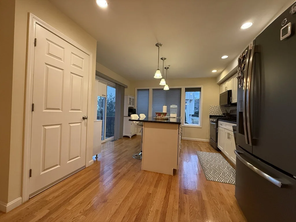 2 bed, 2 bath apartment for rent at 32 John Hancock Dr Unit 32, Ashland — photo 11 of 41