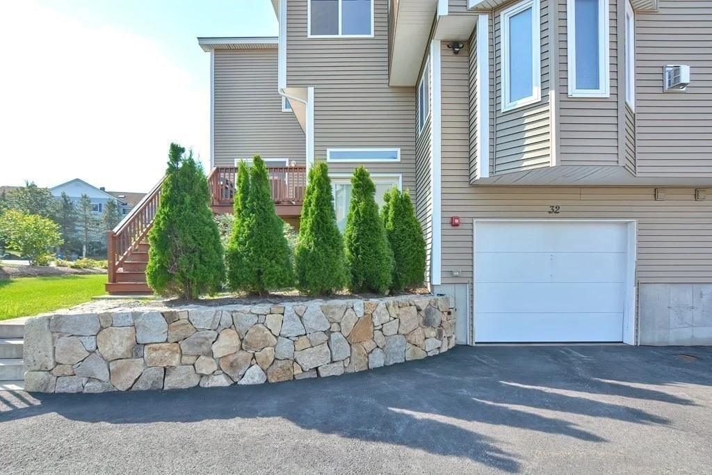 2 bed, 2 bath apartment for rent at 32 John Hancock Dr Unit 32, Ashland — photo 2 of 41