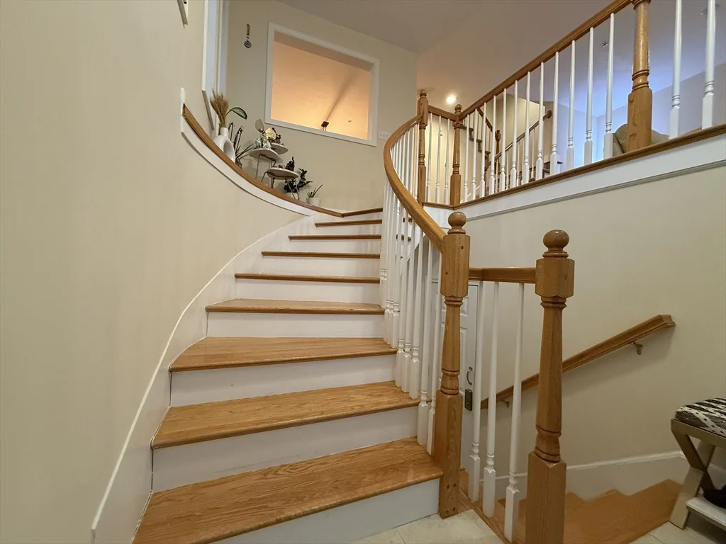 2 bed, 2 bath apartment for rent at 32 John Hancock Dr Unit 32, Ashland — photo 3 of 41