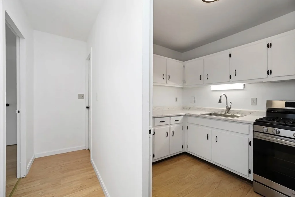 2 bed, 1 bath apartment for rent at 32 Juniper St Unit 96, Brookline — photo 5 of 22