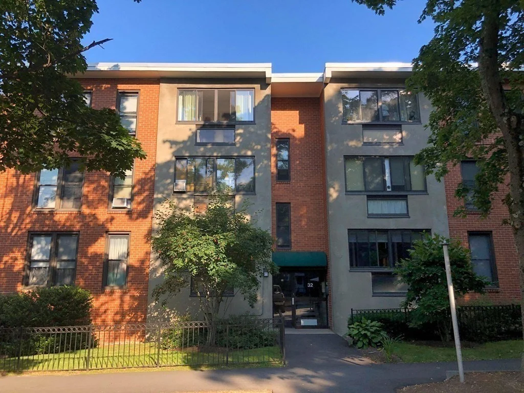 2 bed, 1 bath apartment for rent at 32 Juniper Unit 89, Brookline