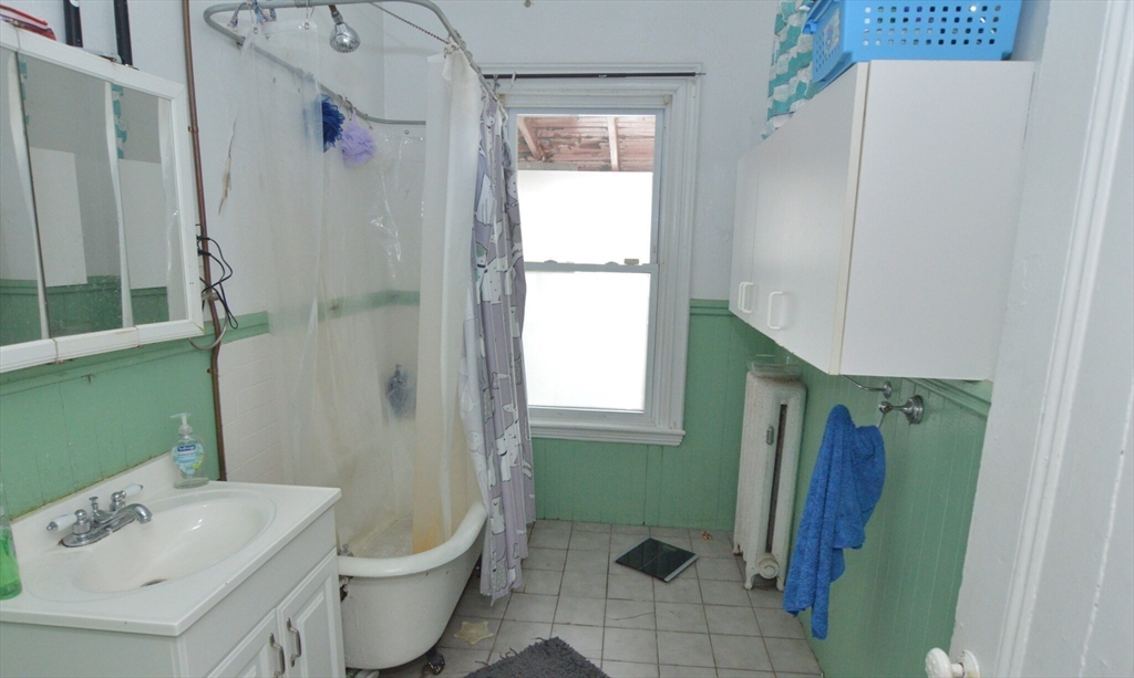 3 bed, 1 bath apartment for rent at 32 Linden St Unit 2, Allston — photo 7 of 7