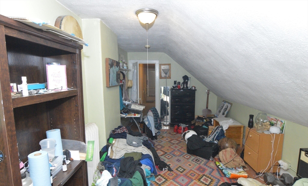 3 bed, 1 bath apartment for rent at 32 Linden St Unit 2, Allston — photo 6 of 7