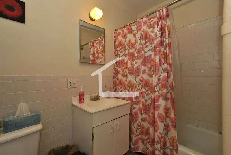 4 bed, 2 bath apartment for rent at 32 Linden St Unit 4, Central Village — photo 6 of 10