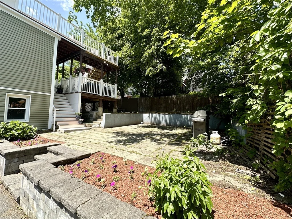 2 bed, 1 bath apartment for rent at 32 Louis St Unit 1, Bellingham Square — photo 10 of 10
