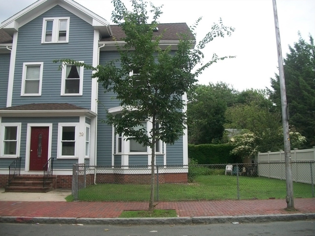 2 bed, 1 bath apartment for rent at 32 Magazine St Unit 1, Cambridgeport — photo 1 of 10