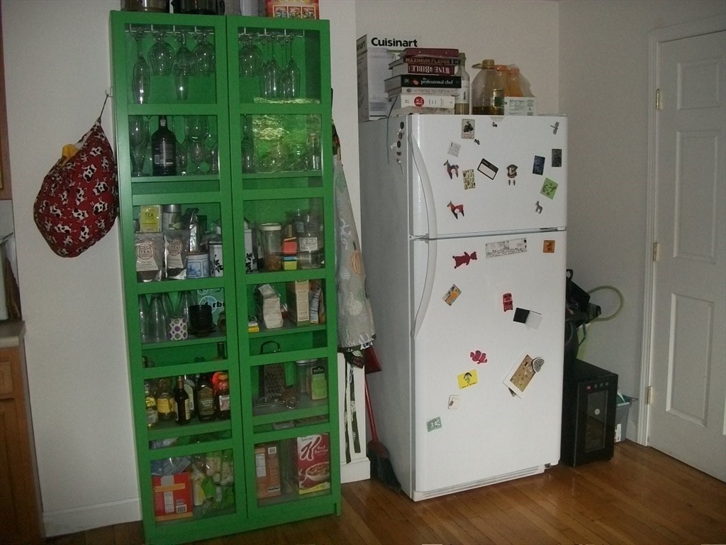 2 bed, 1 bath apartment for rent at 32 Magazine St Unit 1, Cambridgeport — photo 10 of 10