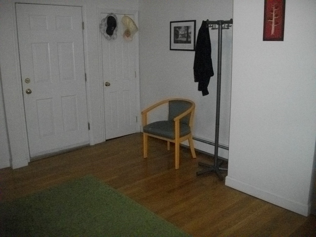 2 bed, 1 bath apartment for rent at 32 Magazine St Unit 1, Cambridgeport — photo 3 of 10