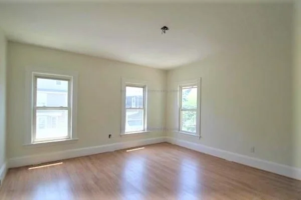 7 bed, 2 bath apartment for rent at 32 Mansfield St, Allston — photo 16 of 20
