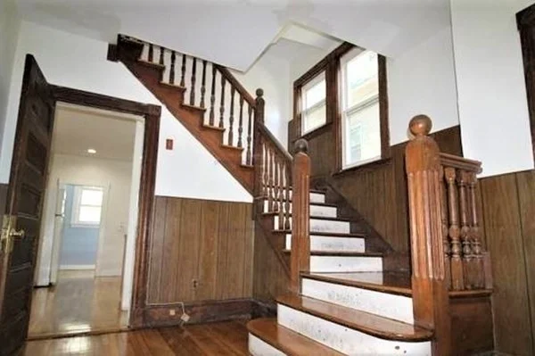 7 bed, 2 bath apartment for rent at 32 Mansfield St, Allston — photo 8 of 20