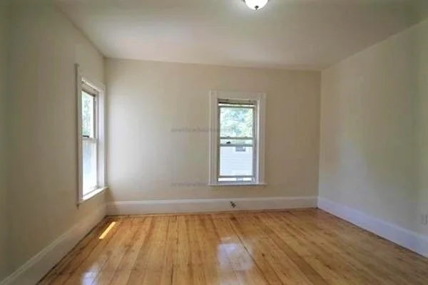 7 bed, 2 bath apartment for rent at 32 Mansfield St, Allston — photo 15 of 20