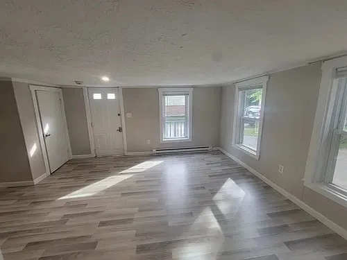 1 bed, 1 bath apartment for rent at 32 Maple Unit B, Spencer