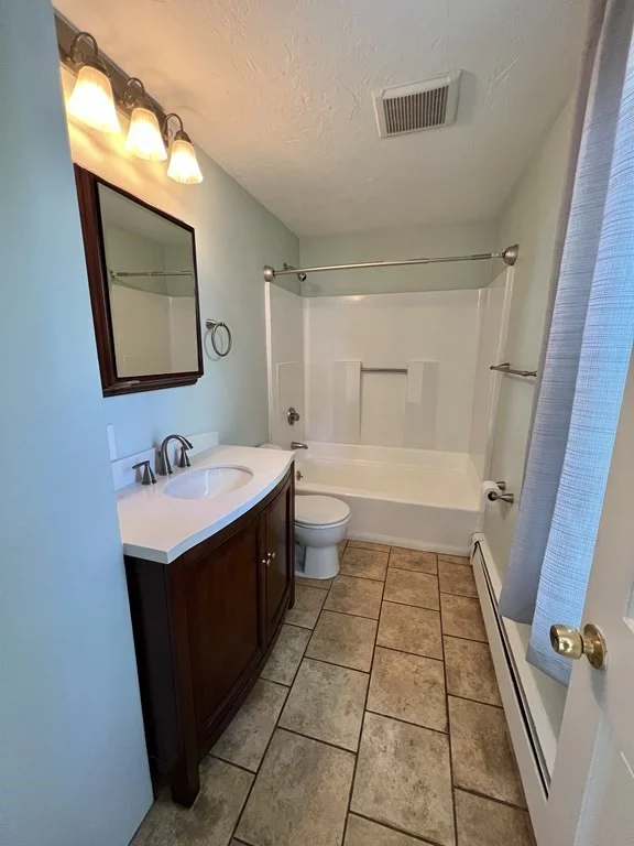 2 bed, 1 bath apartment for rent at 32 Massachusetts Ave Unit 2, Walpole — photo 4 of 12