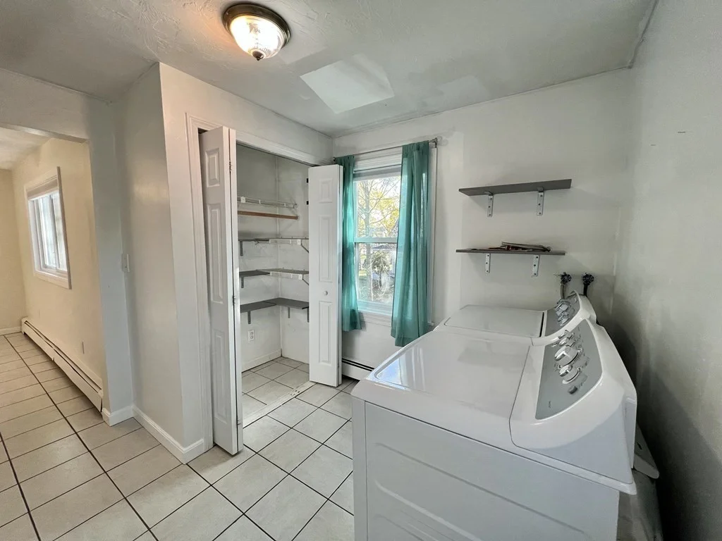 2 bed, 1 bath apartment for rent at 32 Massachusetts Ave Unit 2, Walpole — photo 5 of 12