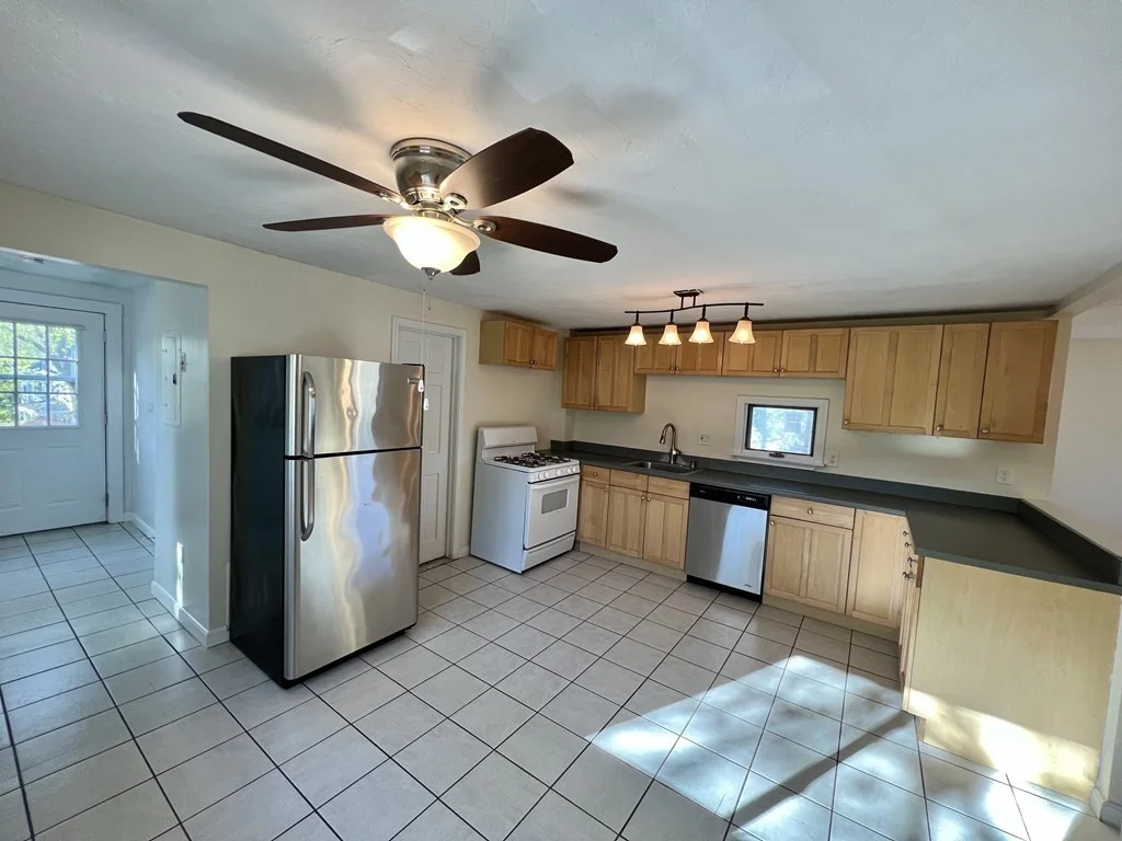2 bed, 1 bath apartment for rent at 32 Massachusetts Ave Unit 2, Walpole — photo 1 of 12