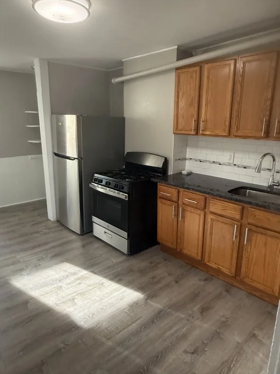 2 bed, 1 bath apartment for rent at 32 Mechanic St Unit 2L, Fitchburg — photo 2 of 5