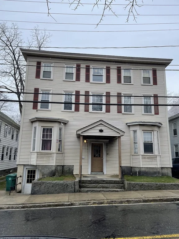 2 bed, 1 bath apartment for rent at 32 Mechanic St Unit 2L, Fitchburg