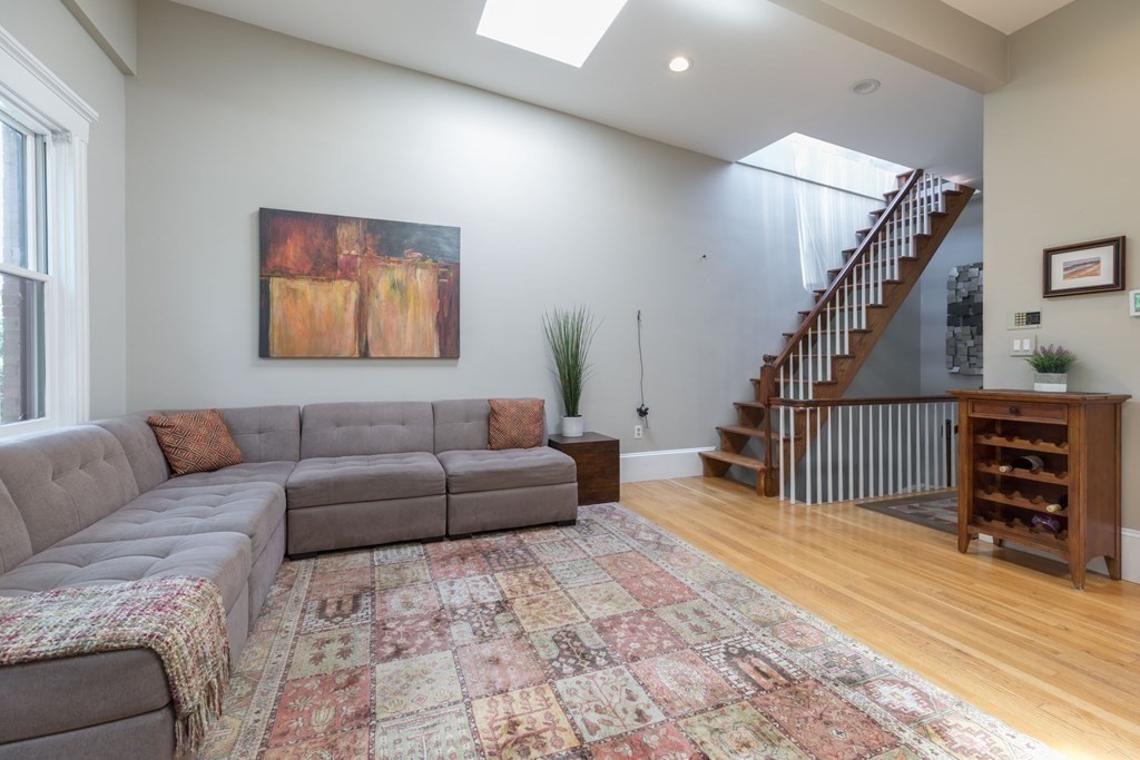 1 bed, 1 bath apartment for rent at 32 Milford Unit 4, South End — photo 2 of 13
