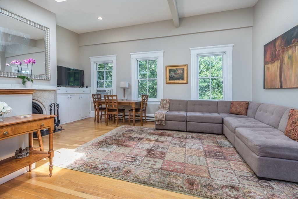 1 bed, 1 bath apartment for rent at 32 Milford Unit 4, South End