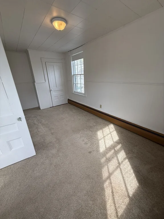 4 bed, 1 bath apartment for rent at 32 Mount Pleasant St Unit 2, Rockport — photo 10 of 19