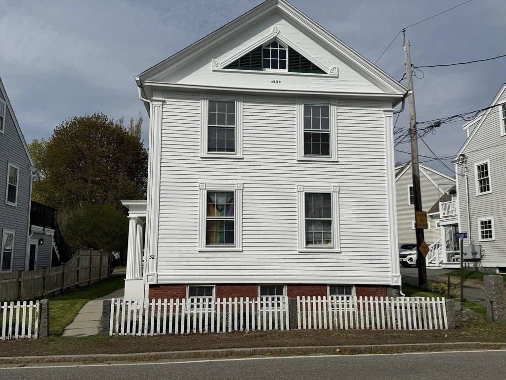 4 bed, 1 bath apartment for rent at 32 Mount Pleasant St Unit 2, Rockport — photo 19 of 19