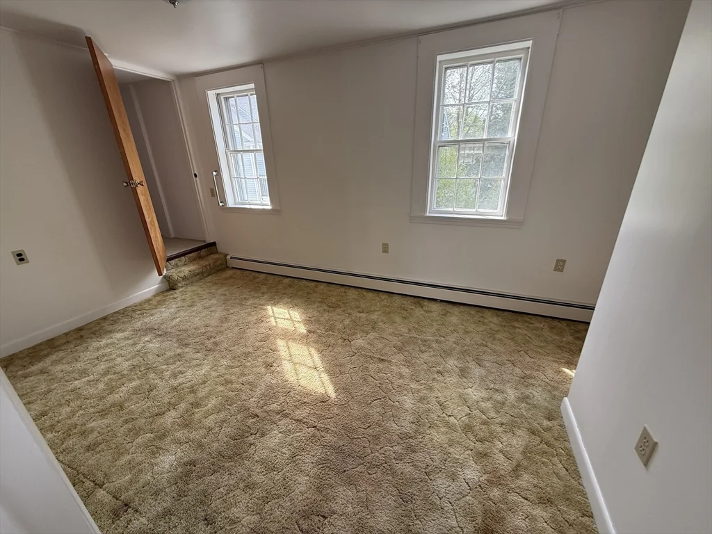 4 bed, 1 bath apartment for rent at 32 Mount Pleasant St Unit 2, Rockport — photo 14 of 19