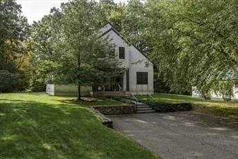 3 bed, 3 bath apartment for rent at 32 Nason Hill Rd Unit 32, Sherborn