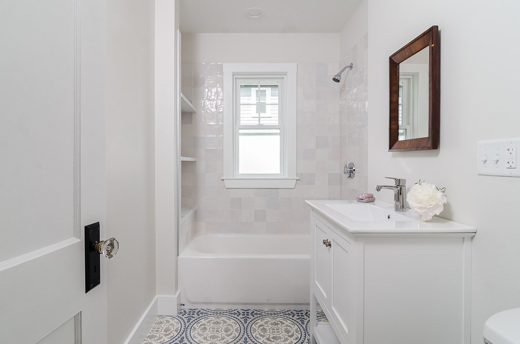 2 bed, 1 bath apartment for rent at 32 Newport St Unit 1, Arlington — photo 11 of 15