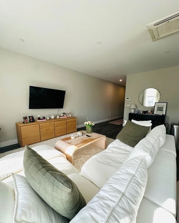 1 bed, 1 bath apartment for rent at 32 Norwood St Unit 4, Dorchester — photo 9 of 19