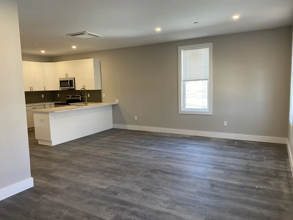1 bed, 1 bath apartment for rent at 32 Norwood St Unit 5, Dorchester — photo 2 of 25