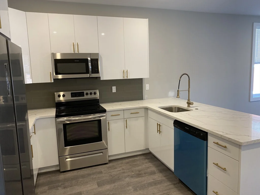 1 bed, 1 bath apartment for rent at 32 Norwood St Unit 5, Dorchester — photo 6 of 25
