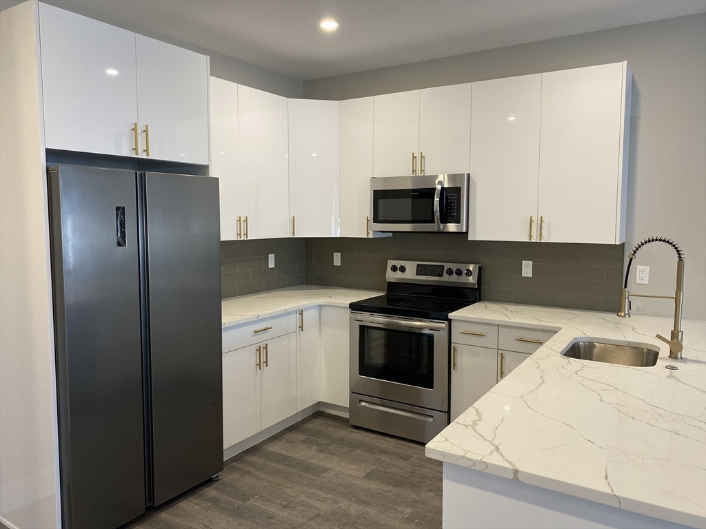 1 bed, 1 bath apartment for rent at 32 Norwood St Unit 6, Dorchester