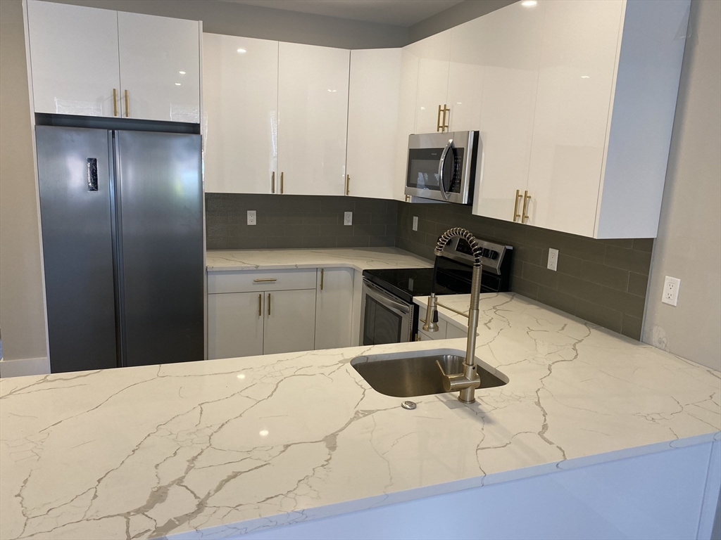 1 bed, 1 bath apartment for rent at 32 Norwood St Unit 6, Dorchester — photo 5 of 25