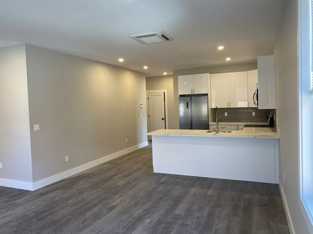 1 bed, 1 bath apartment for rent at 32 Norwood St Unit 7, Dorchester — photo 4 of 25
