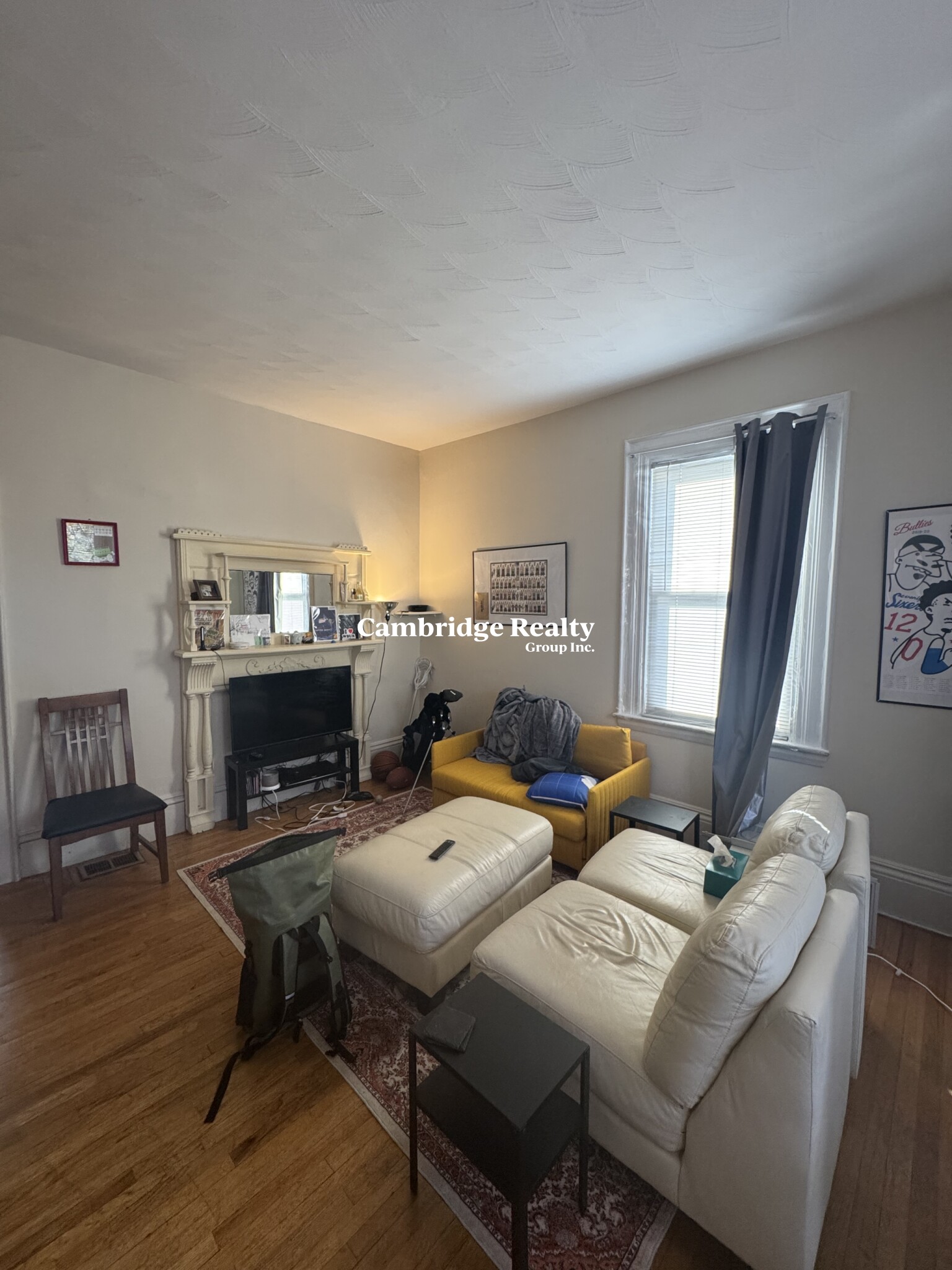 1 bed, 1 bath apartment for rent at 32 Oak St Unit 1, Ward Two — photo 2 of 13