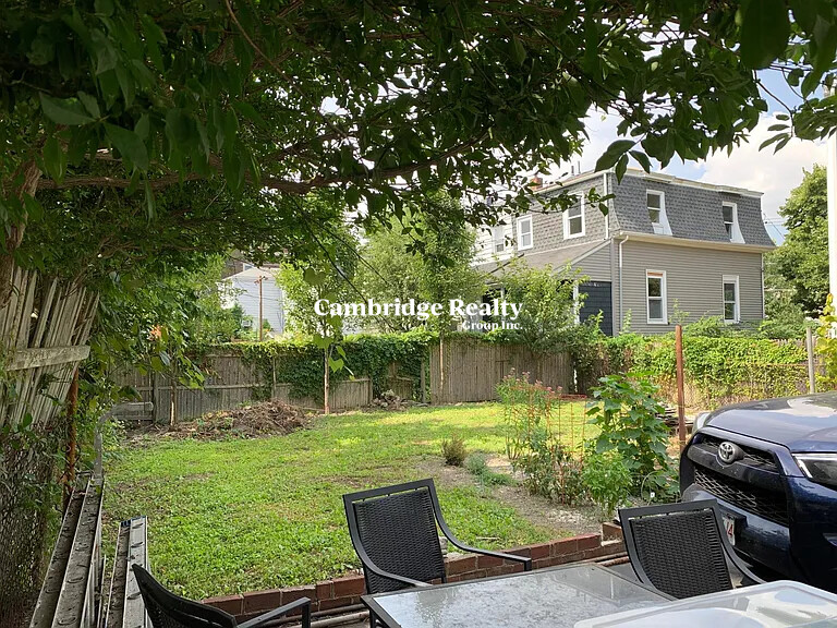 1 bed, 1 bath apartment for rent at 32 Oak St Unit 1, Ward Two — photo 12 of 13