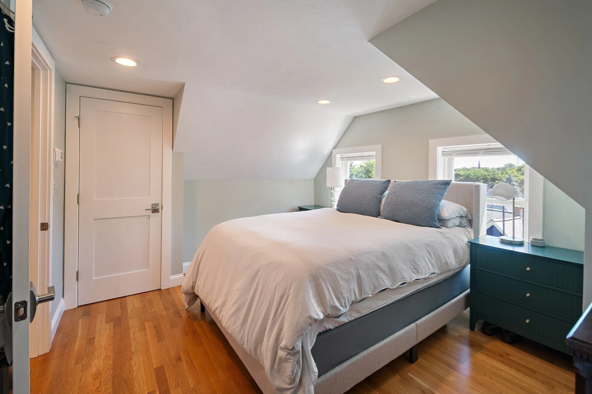 3 bed, 2 bath apartment for rent at 32 Oakland St Unit 32, Newton Corner — photo 7 of 15