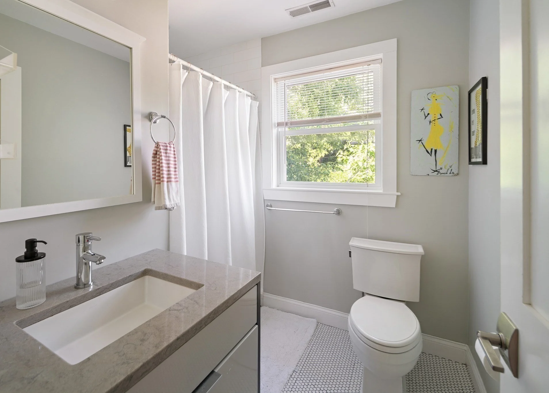 3 bed, 2 bath apartment for rent at 32 Oakland St Unit 32, Newton Corner — photo 6 of 15