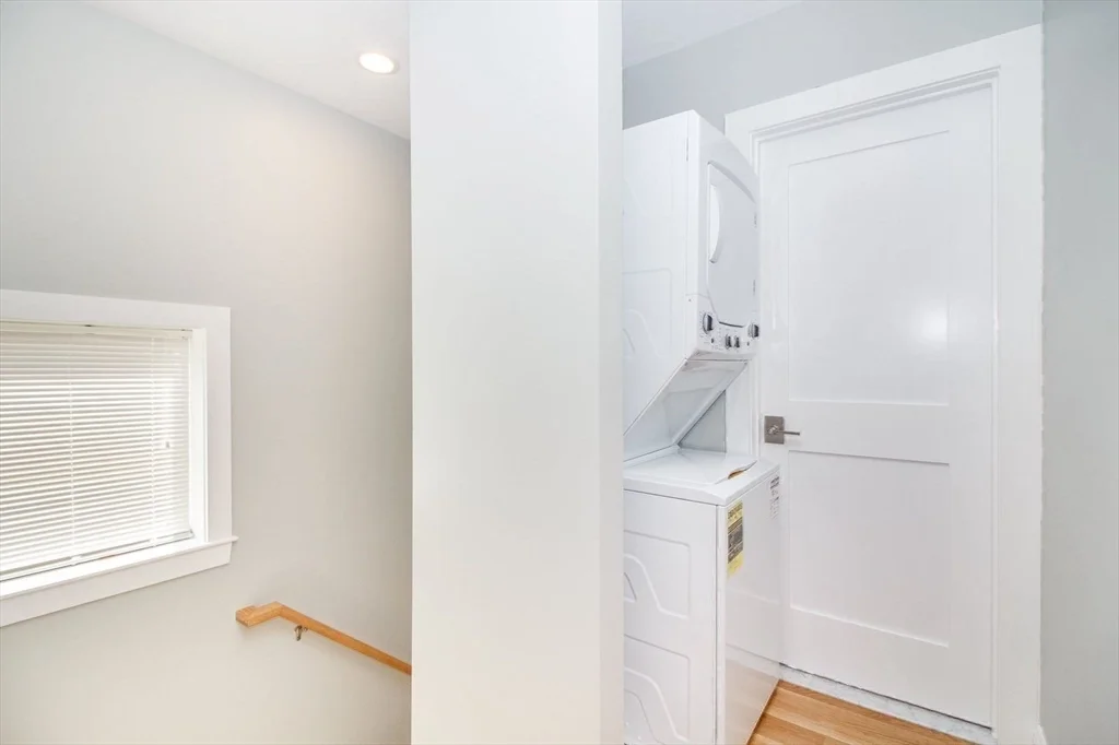 3 bed, 2 bath apartment for rent at 32 Oakland St Unit 32, Newton Corner — photo 12 of 15
