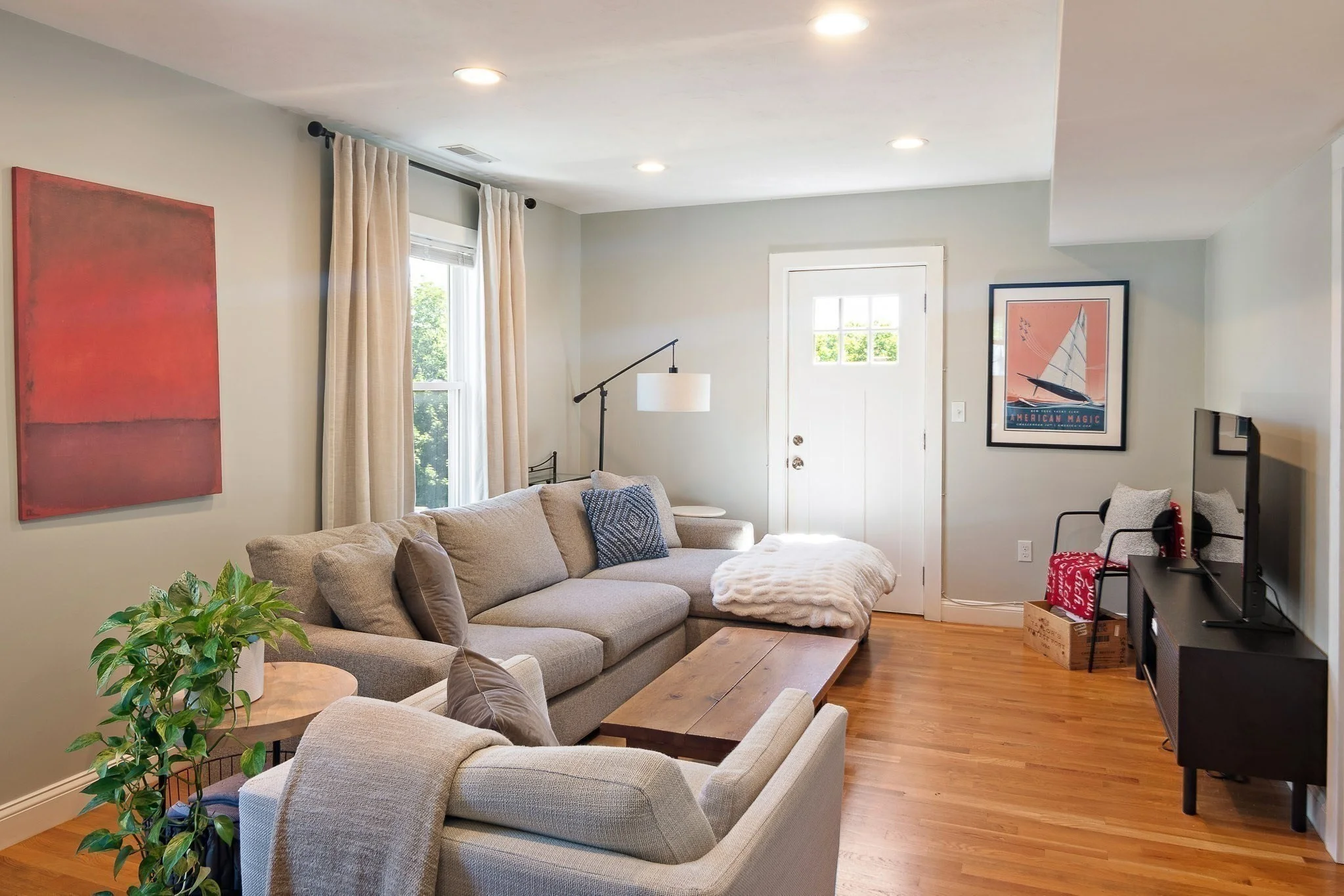3 bed, 2 bath apartment for rent at 32 Oakland St Unit 32, Newton Corner