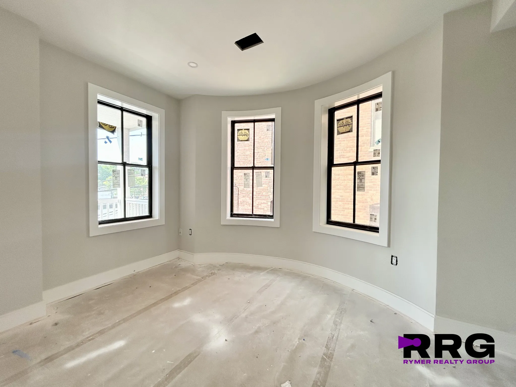 5 bed, 2 bath apartment for rent at 32 Orkney Rd Unit 1, Brighton — photo 5 of 16