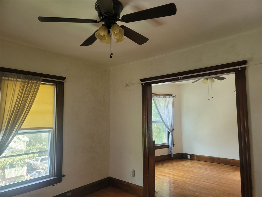 3 bed, 1 bath apartment for rent at 32 Paine St Unit 2, Worcester — photo 9 of 17