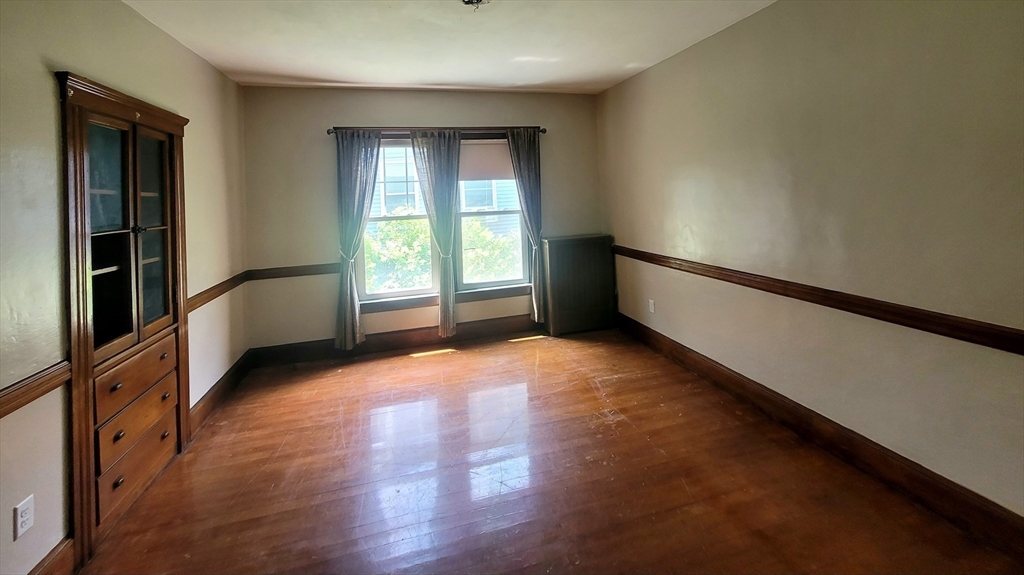 3 bed, 1 bath apartment for rent at 32 Paine St Unit 2, Worcester — photo 5 of 17