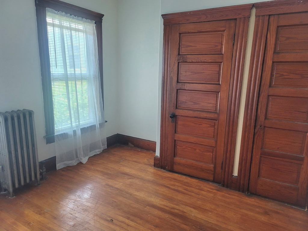 3 bed, 1 bath apartment for rent at 32 Paine St Unit 2, Worcester — photo 14 of 17