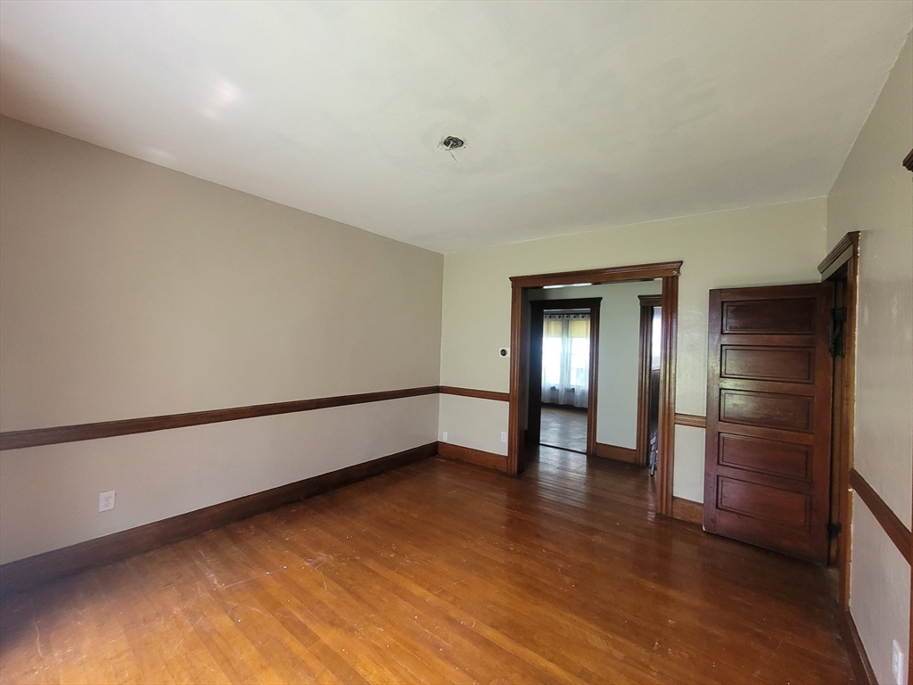 3 bed, 1 bath apartment for rent at 32 Paine St Unit 2, Worcester — photo 4 of 17