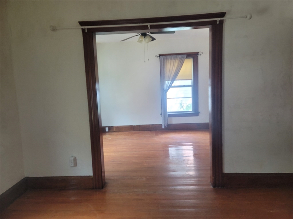 3 bed, 1 bath apartment for rent at 32 Paine St Unit 2, Worcester — photo 8 of 17