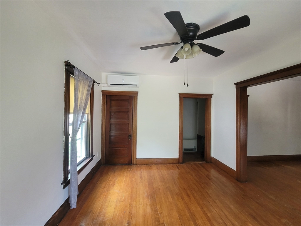 3 bed, 1 bath apartment for rent at 32 Paine St Unit 2, Worcester — photo 6 of 17