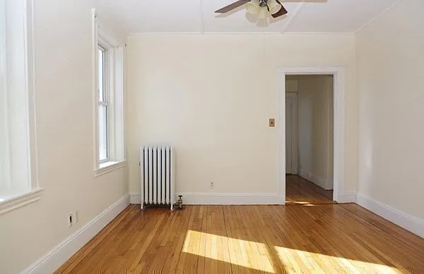 Studio bed, 1 bath apartment for rent at 32 Park Dr Unit 10, Fenway — photo 5 of 8