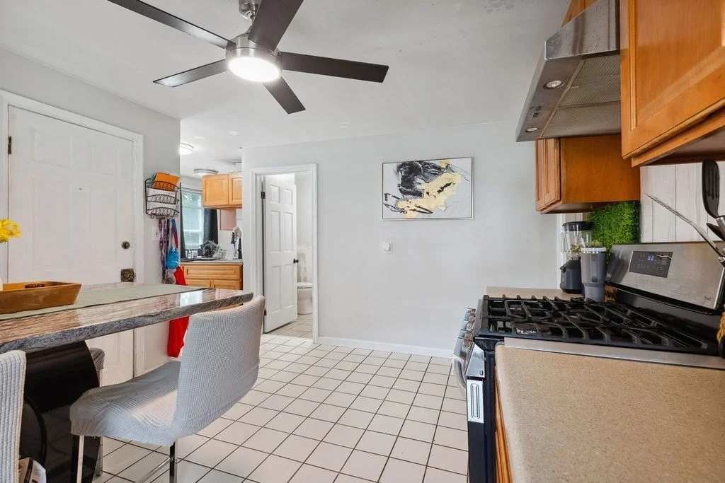3 bed, 1 bath apartment for rent at 32 Park Rd Unit 1, Brockton — photo 8 of 20