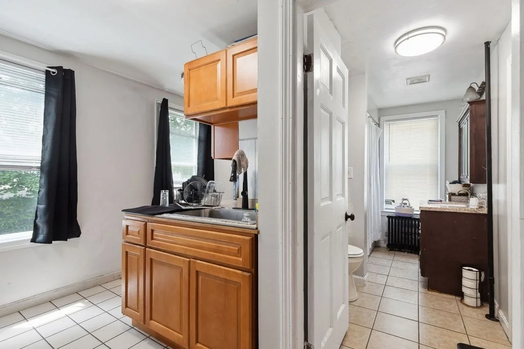 3 bed, 1 bath apartment for rent at 32 Park Rd Unit 1, Brockton — photo 5 of 20